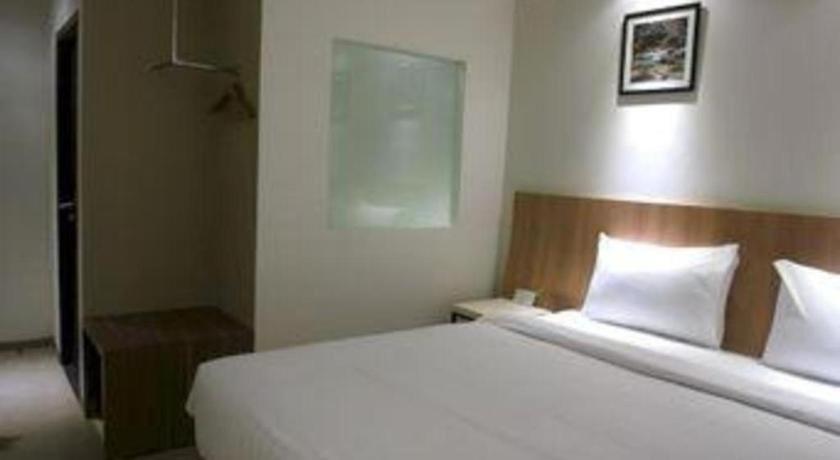 Hart Hotel Arjuna Mataram Exterior foto